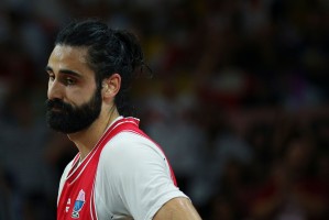 实时赔率-心态崩了！比塔泽&amp;申格利亚相继出现大动作被吹违体 均提前离场