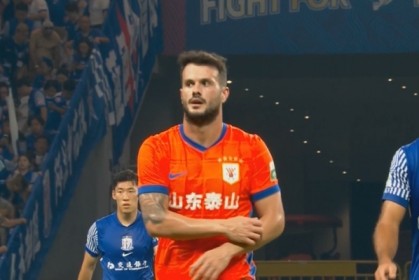 安全下注-该如何形容😱瓦科47天7战狂轰14球！1次大四喜2次帽子戏法！