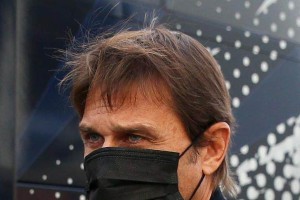 【英超】孔蒂热刺英超首秀 热刺客场0比0平埃弗顿