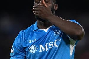 迪马济奥：卢卡库友谊赛受伤，那不勒斯可能寻求签下一名前锋