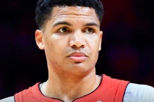 足球博彩-3年790万！热火续约玻璃人德鲁-史密斯 过去两季连续因伤报销